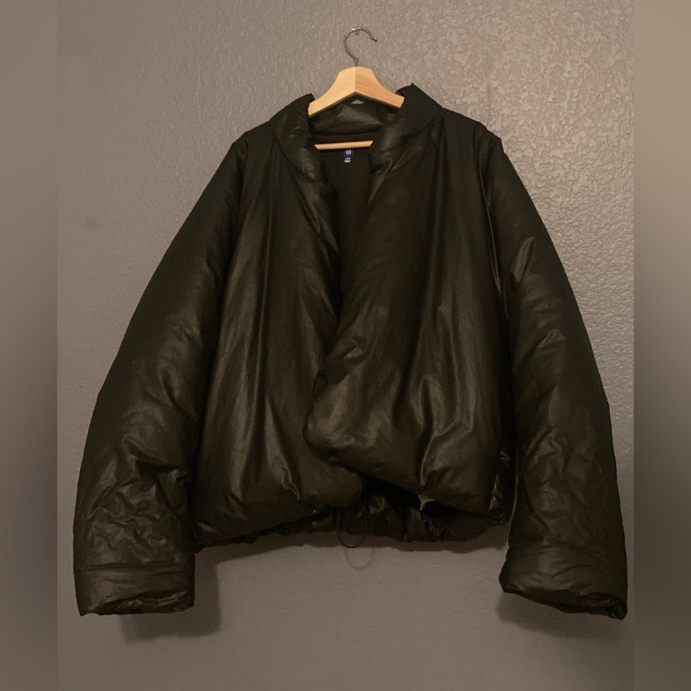 black yeezy gap round jacket large
